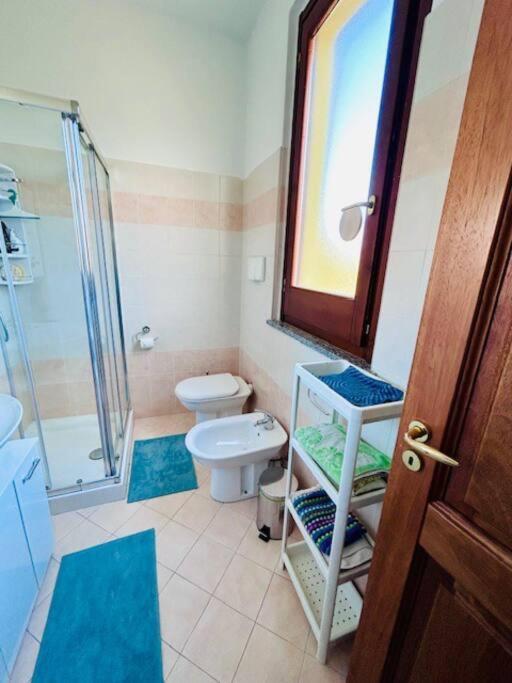 דירות Casa Lucia A Carugo מראה חיצוני תמונה