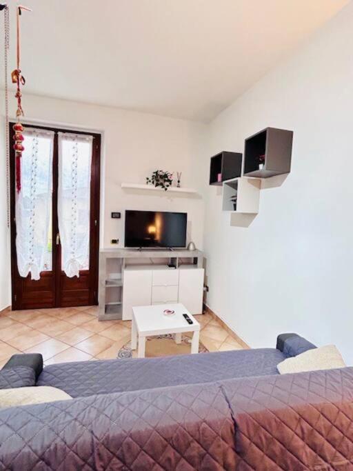 דירות Casa Lucia A Carugo מראה חיצוני תמונה