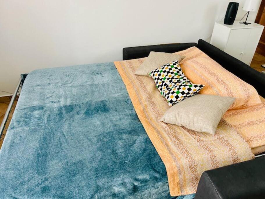 דירות Casa Lucia A Carugo מראה חיצוני תמונה